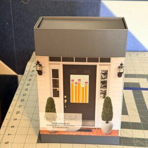 Riley Black Door Banner Kit